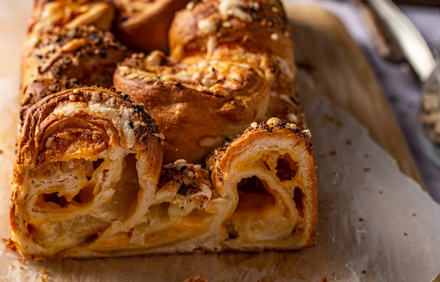 Fastfood Friday: Kaas-uibrood van croissantdeeg 4 kaas-uibrood van croissantdeeg
