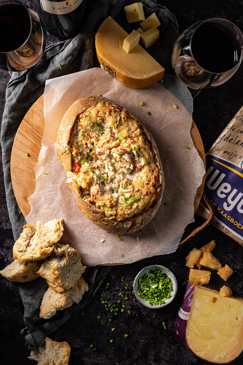Met kaas gevuld borrelbrood 2 gevuld borrelbrood met kaas
