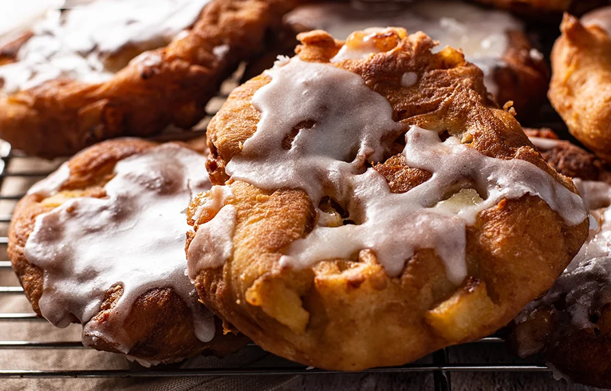 Apple fritters (Fastfood Friday) 3 appeldonuts