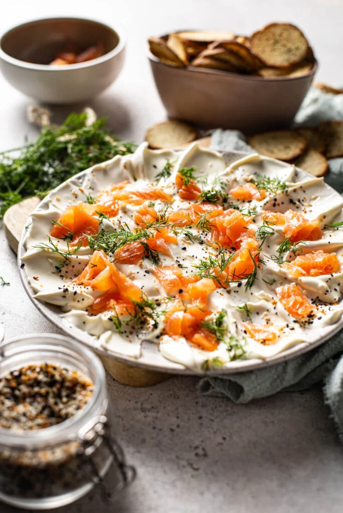 Kaasplank van roomkaas, gerookte zalm en dille 12 Kaasplank maken