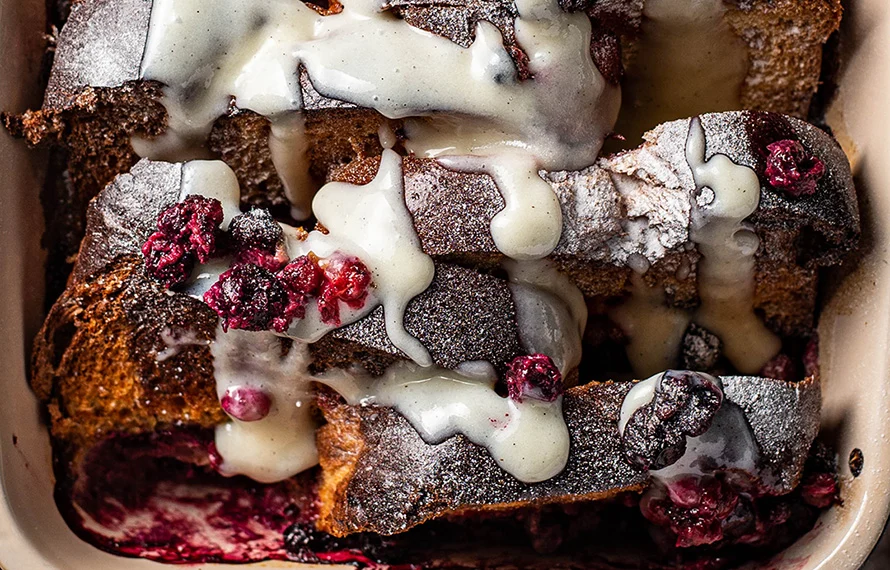 Wentelteefjes uit de oven met rood fruit en vanilleglazuur 4 wentelteefjes oven