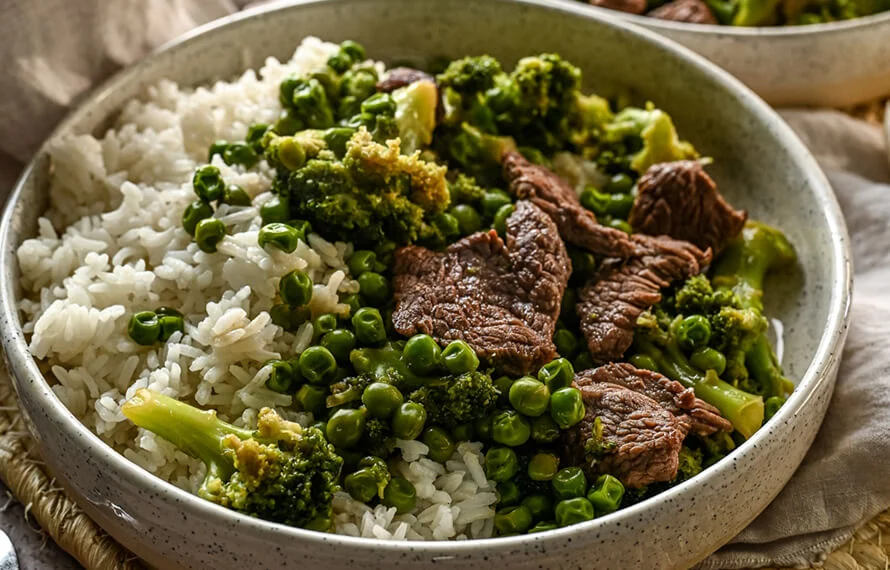 Broccoli recept met biefstuk in knoflook-sojasaus 4 broccoli wokken