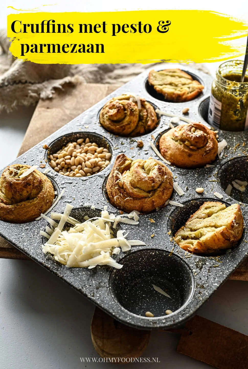 Cruffins met pesto & Parmezaan 3 Cruffins met pesto