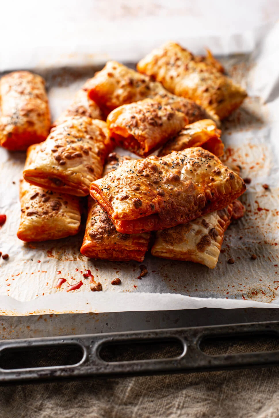 Saucijzenbroodjes maken met Nduja (Fastfood Friday) 2 Saucijzenbroodjes recept