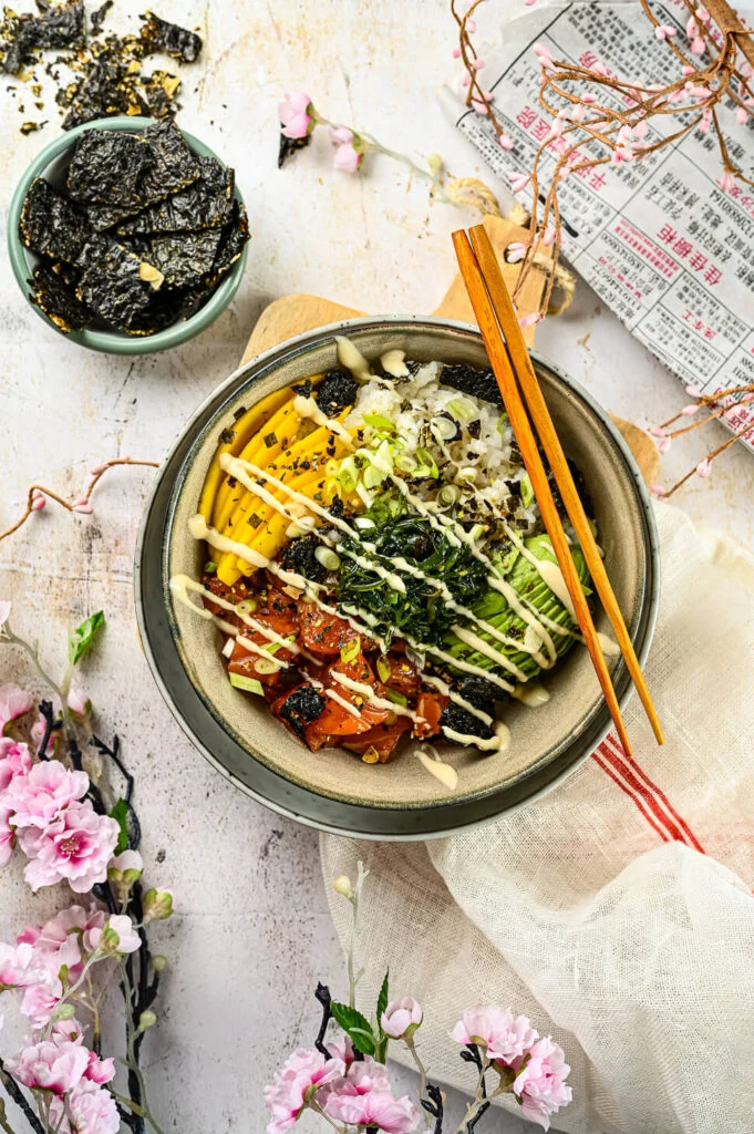 Pokebowl met pittige zalm 3 spicy zalm bowls
