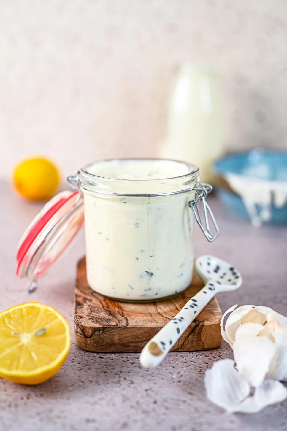 Knoflooksaus maken 1 knoflooksaus