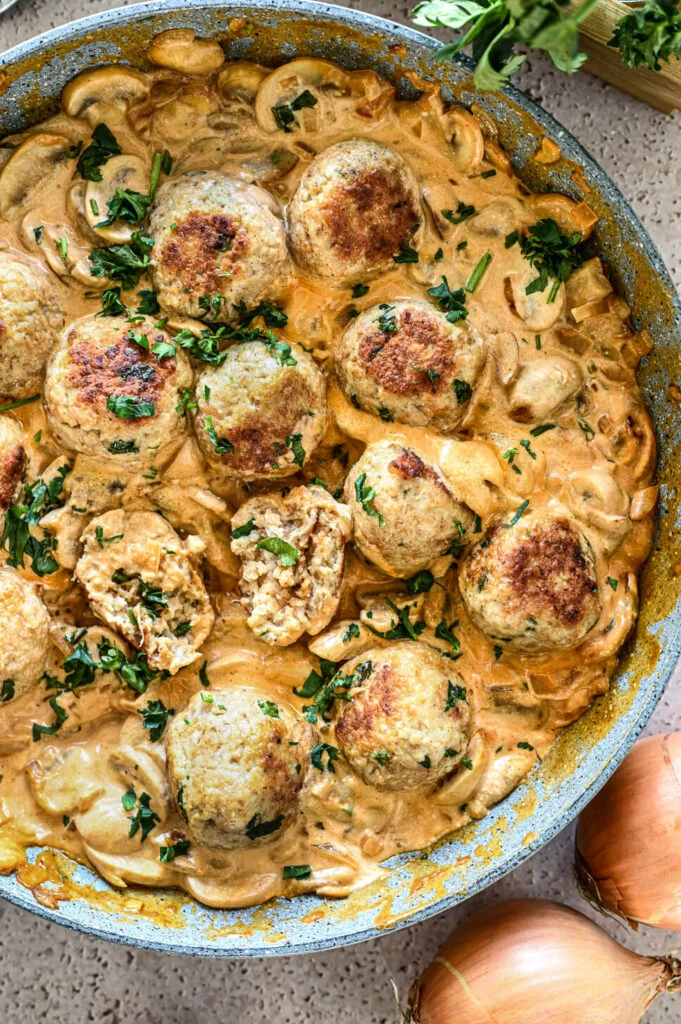 Stroganoff recept met kipgehaktballetjes 2 romige kip stroganoff