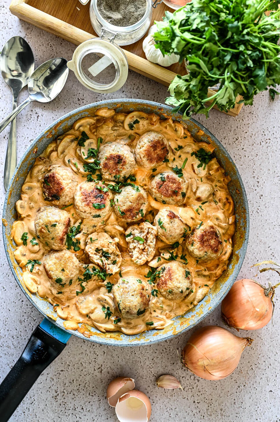 Stroganoff recept met kipgehaktballetjes 1 stroganoff recept met kipgehaktballetjes