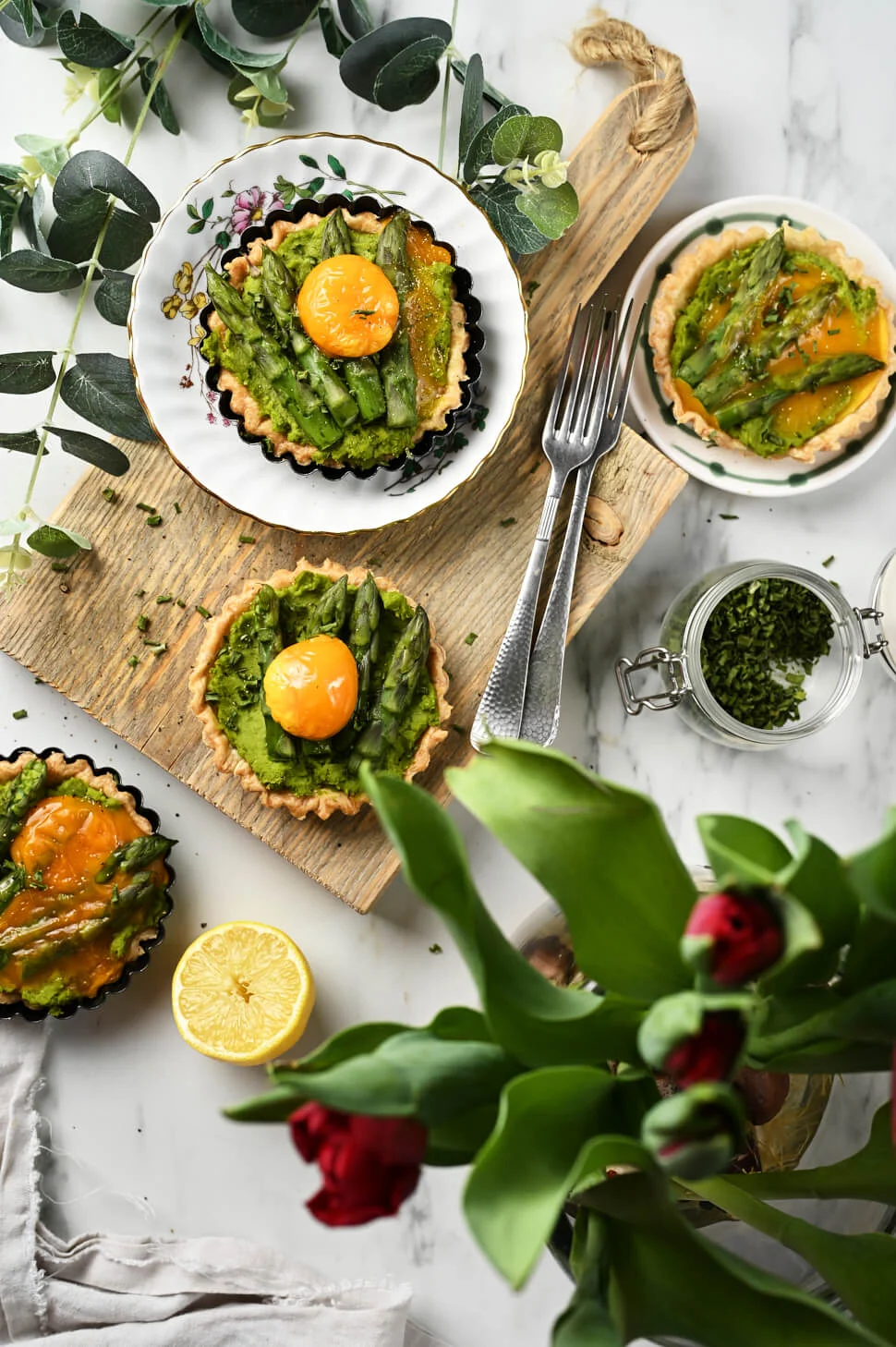 Hartige taartjes met groene asperges 1 hartige taartjes