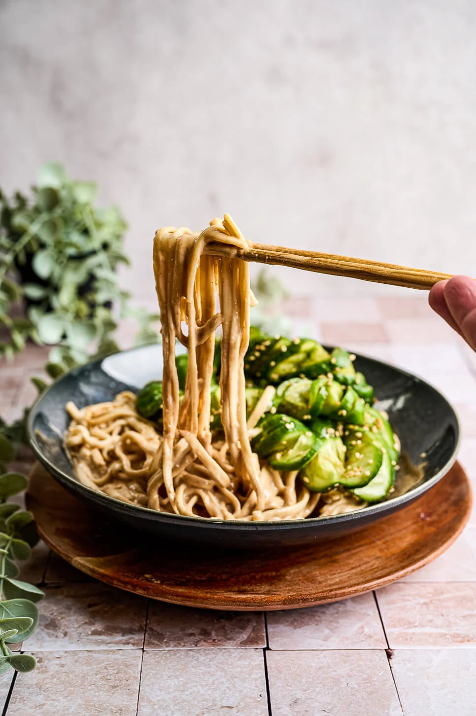 Noedels recept met sesamsaus & komkommer 3 sesamsaus