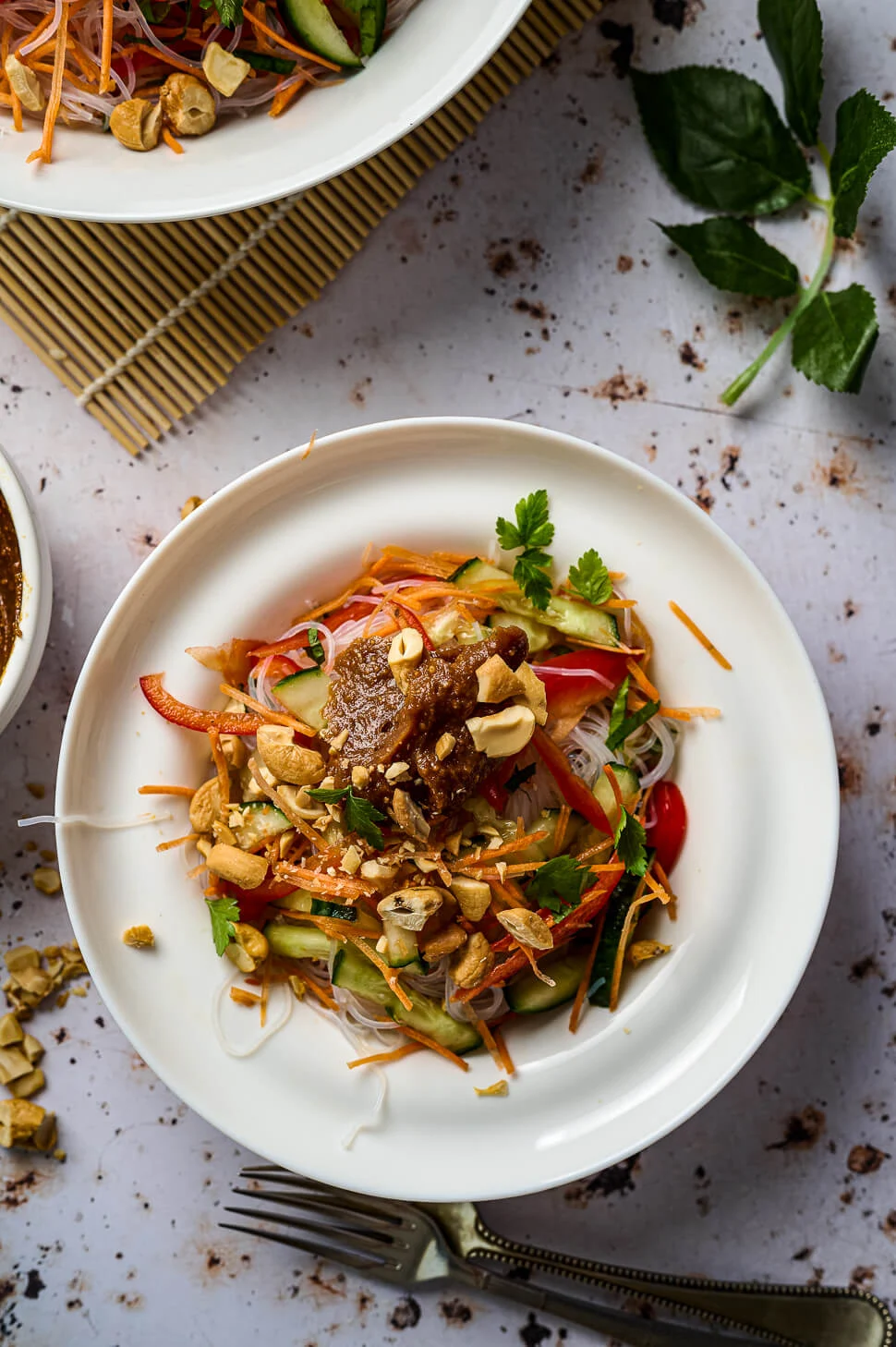 Thaise noedelsalade met pindadressing 2 Thaise noedelsalade