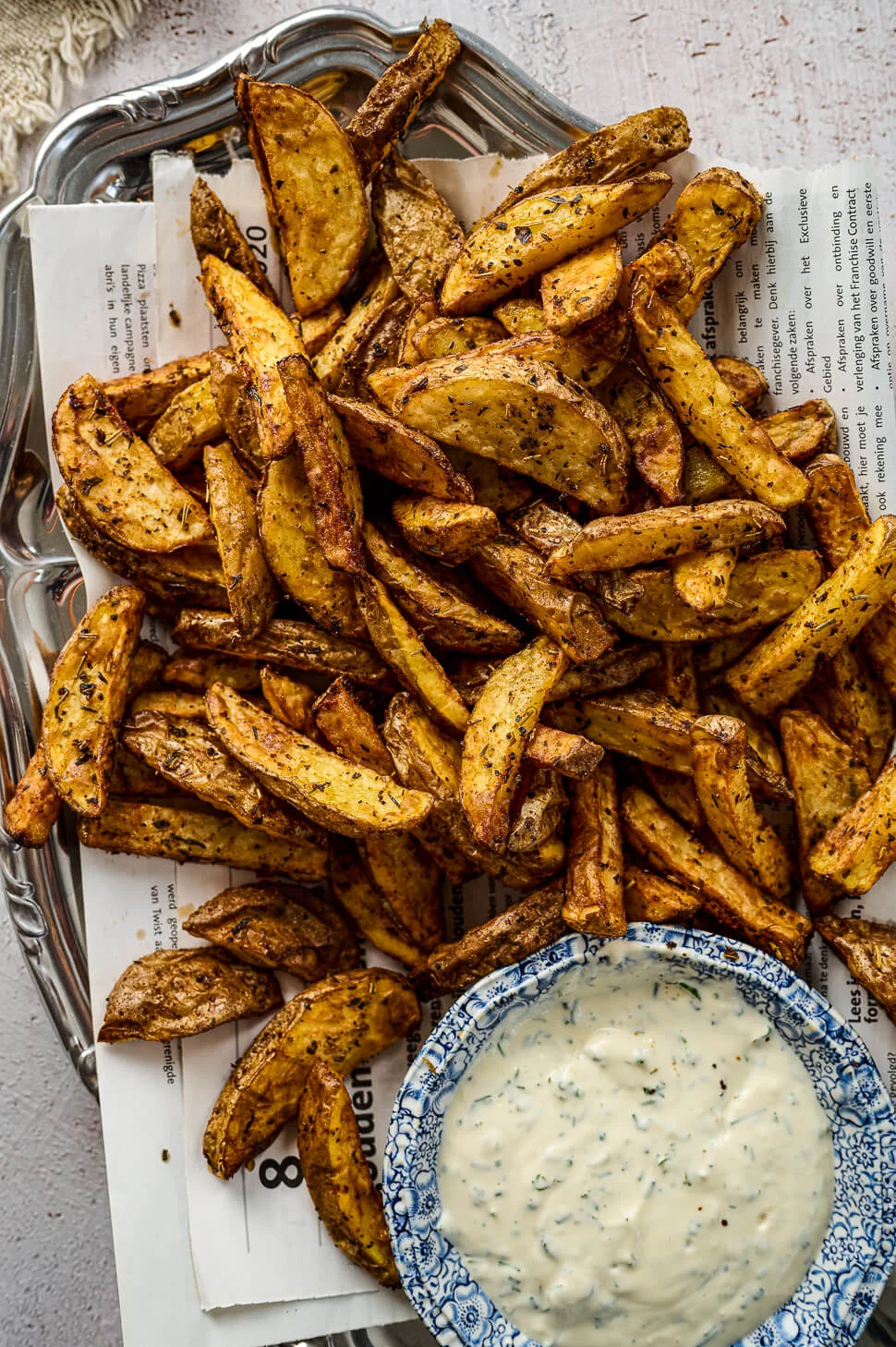 Gekruide friet met knoflook dipsaus (Fastfood Friday) 2 gekruide friet
