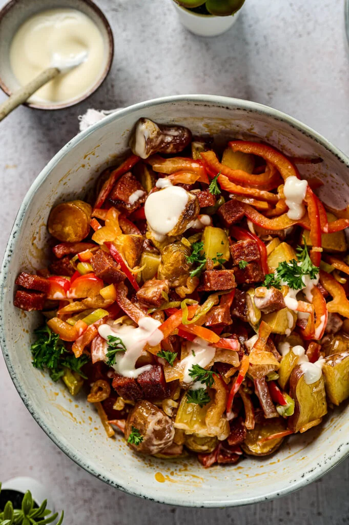 Aardappelsalade maken met chorizo 8 aardappelsalade met chorizo
