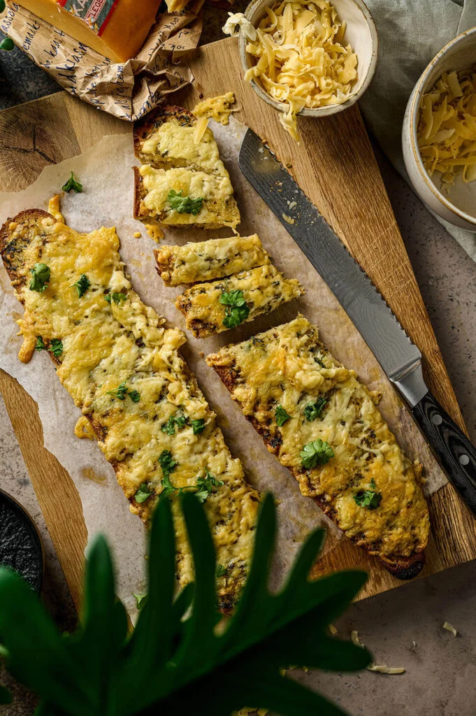 Knoflookbrood met extra kaas 3 knoflookbrood maken