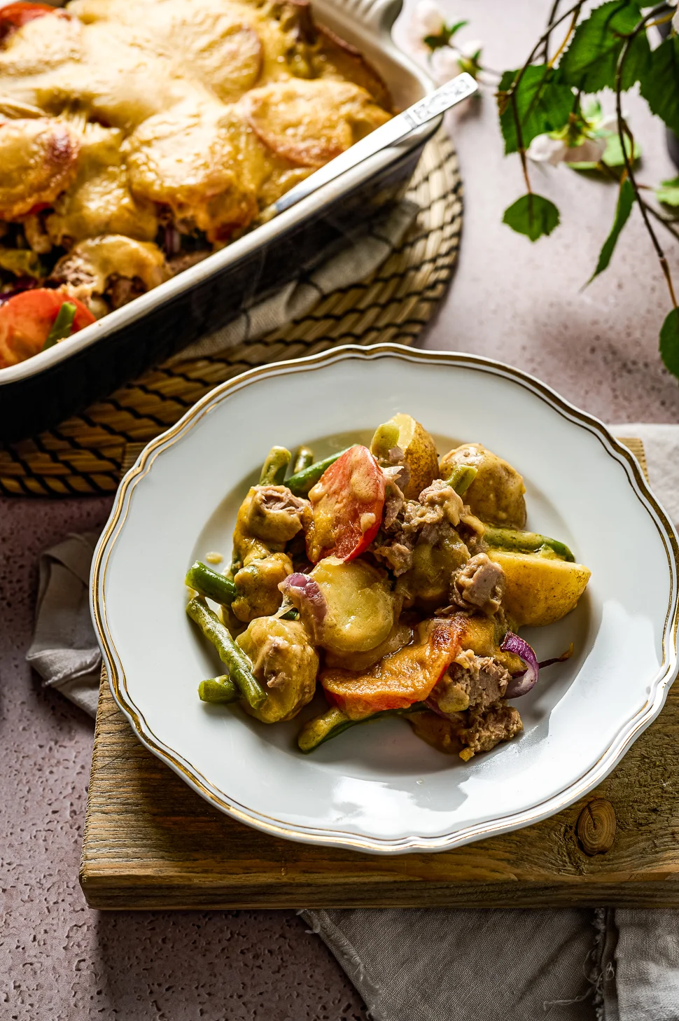 Ovenschotel met tonijn, aardappels en boontjes 3 ovenschotel met tonijn