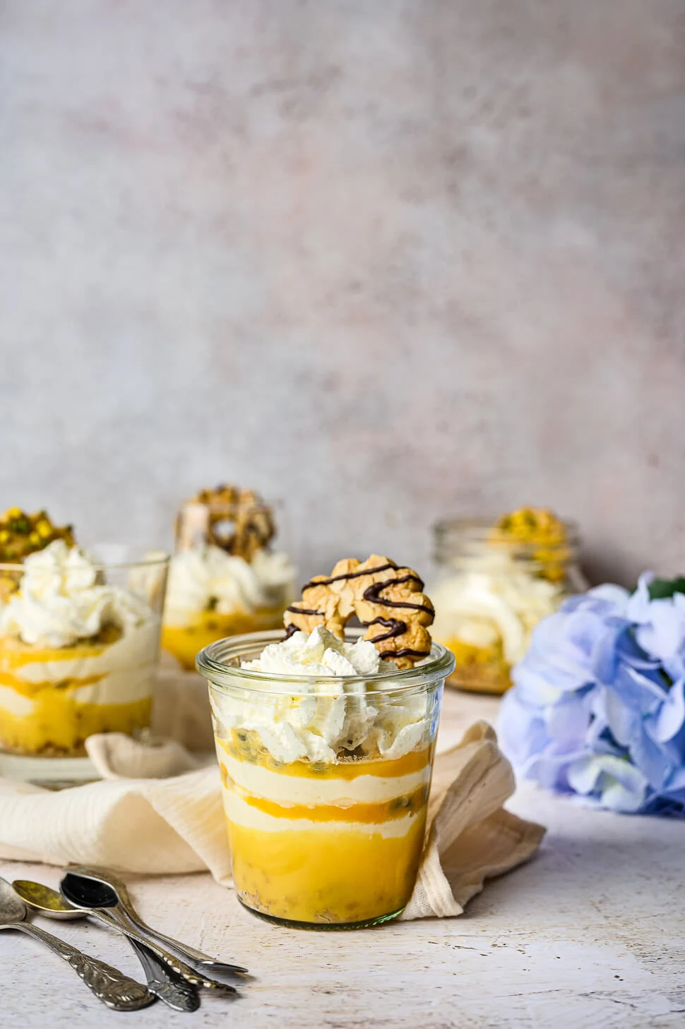 Cheesecake in een glaasje voor Pasen 3 passievrucht cheesecake in een glaasje