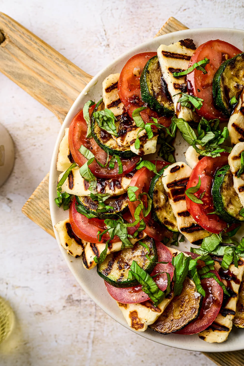 Courgette caprese met gegrilde halloumi 5 courgette caprese