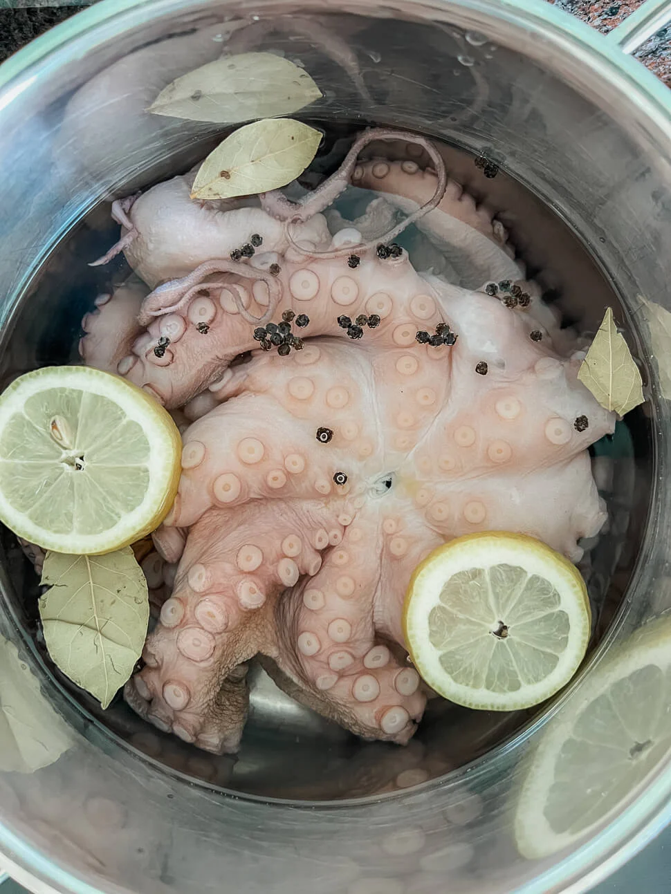 Gegrilde octopus met kruidenolie 2 octopus tentakels bereiden