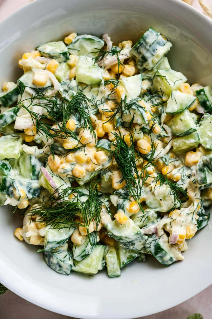 Komkommer dille salade met mais 4 komkommersalade maken