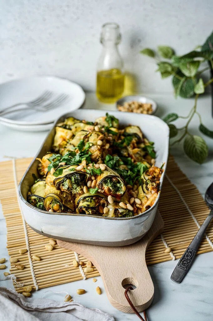 Courgette rolletjes met spinazie 6 gevulde courgette rolletjes