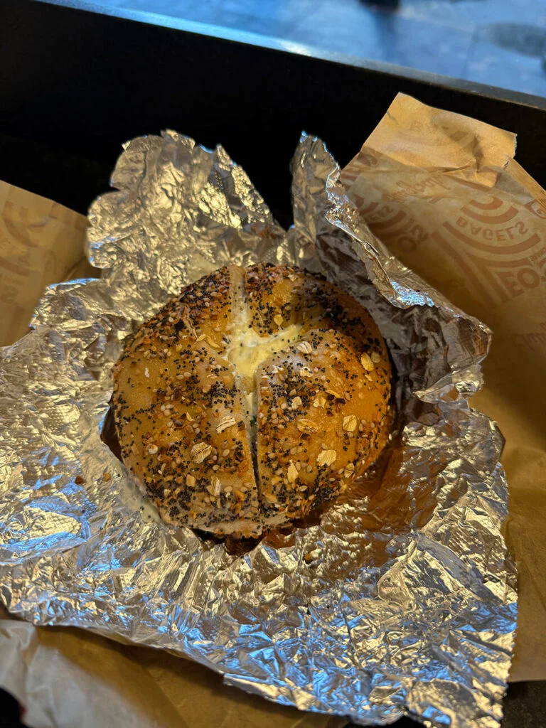 Eten in New York in 2025 14 Leo's Bagel