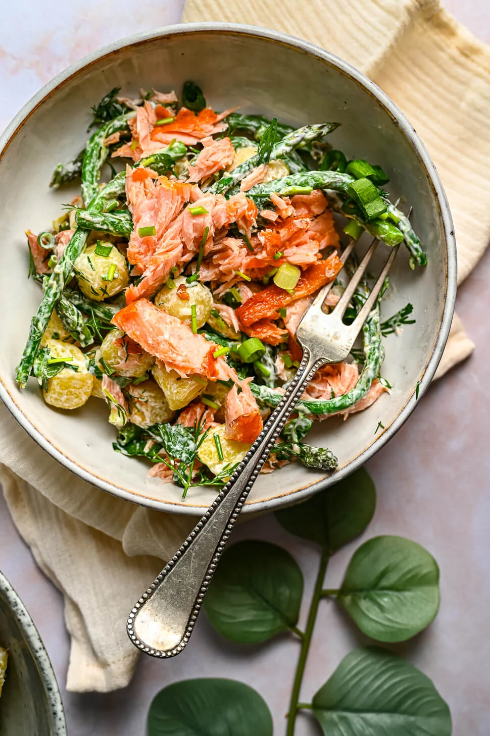 Krieltjessalade met groene kruiden en zalm 3 krieltjessalade met gerookte zalm