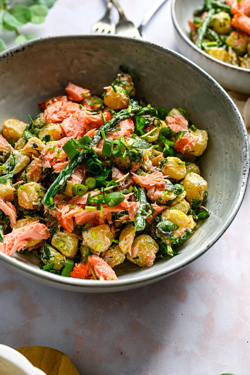 Krieltjessalade met groene kruiden en zalm 4 krieltjessalade recept
